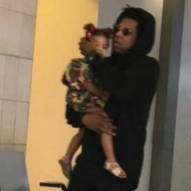Beyoncé e Jay Z desembarcam na África com os filhos (Foto: Instagram) Beyoncé e Jay Z desembarcam na África com os filhos (Foto: Instagram)
