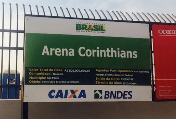 Corinthians inaugura sua Arena com atraso e estouro de orçamento