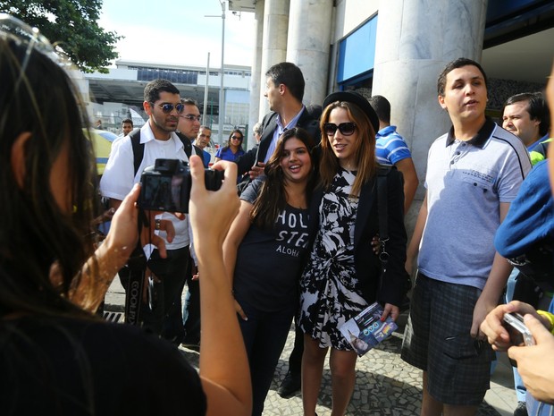 Wanessa no aeroporto Santos Dumont (Foto: Marcello Sá Barreto / AgNews)