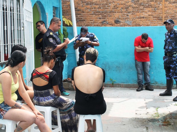 No momento da blitz, foram encontradas no local, ao menos, seis mulheres e dois homens em prostíbulo em Ferraz de Vasconcelos (Foto: Mariana Oliveira/ Prefeitura de Ferraz de Vasconcelos)