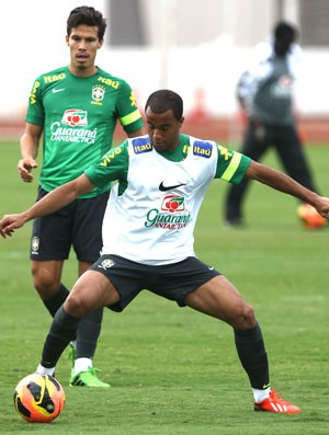 Lucas Treino Seleção (Foto: Mowa press)