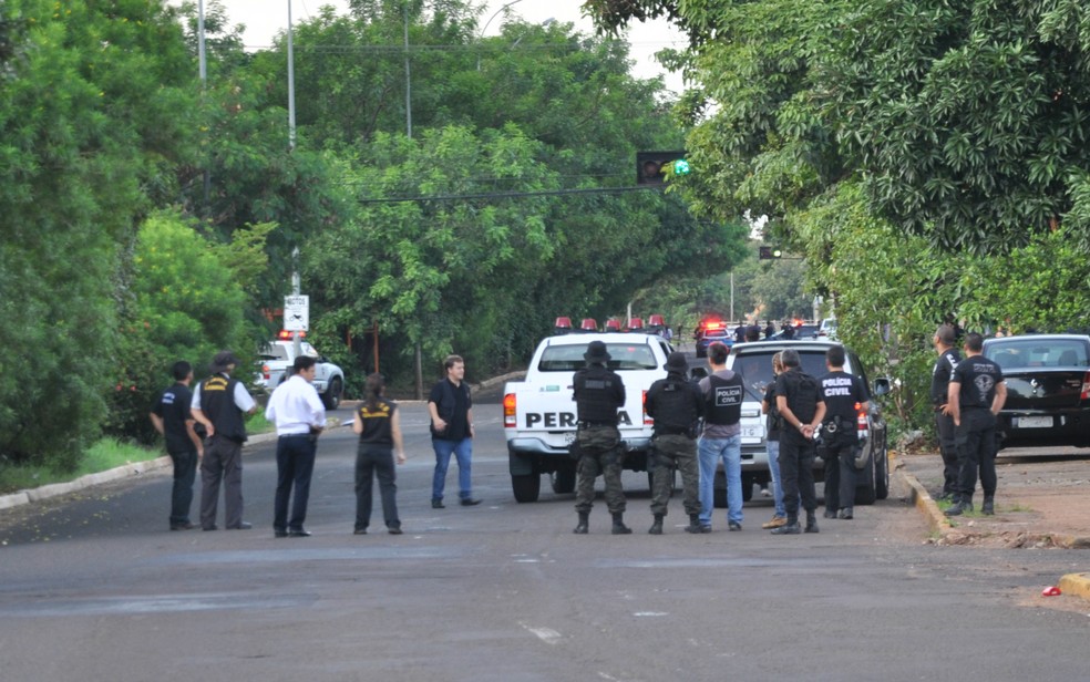 Polícia fez reconstituição do crime para entender como foi a sequência do ocorrido (Foto: Gabriela Pavão/ G1 MS)