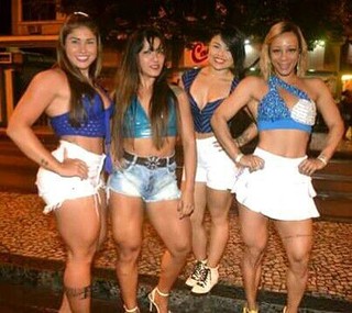 Rita Mattos, a gari gata, e as Bonecas de Ferro (Foto: Divulgação/Divulgação)