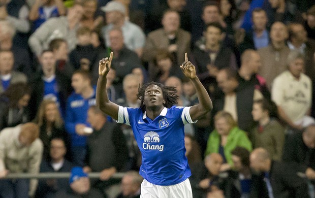 Romelu Lukaku comemoração Everton contra Newcastle (Foto: AP)