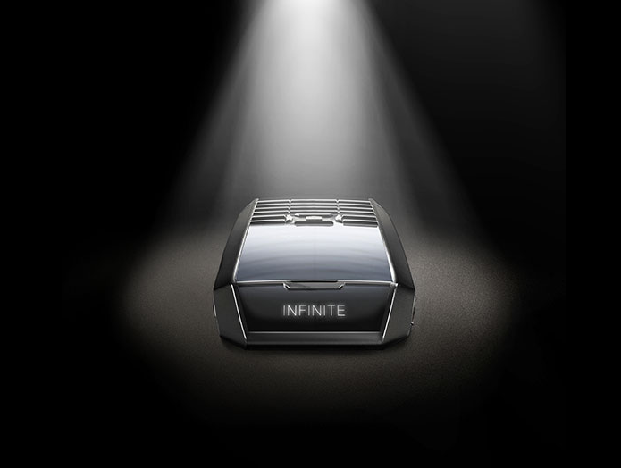 Novo telefone da TAG tem bateria infinita (Foto: Divulgação/Tag Heuer)