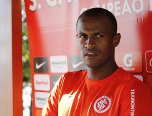 Airton, volante do Inter (Foto: Diego Guichard) Airton, volante do Inter (Foto: Diego Guichard)