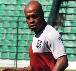 No Figueirense, Marcos Assunção diz que irá à Justiça contra o Palmeiras