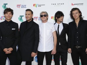 Louis Tomlinson, Liam Payne, Niall Horan, Zayn Malik e Harry Styles, da banda One Direction, em prêmio em Sydney, na Austrália (Foto: Mark Metcalfe/ Getty Images)