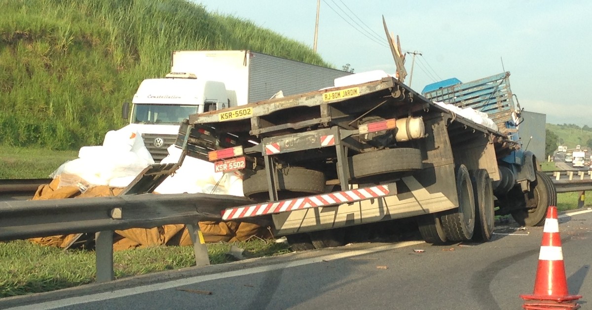 G1 Acidente Interdita Parcialmente Rodovia Presidente Dutra No RJ