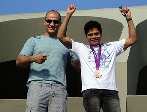 adriana araújo e júnior cigano (Foto: Raphael Carneiro/Globoesporte.com)