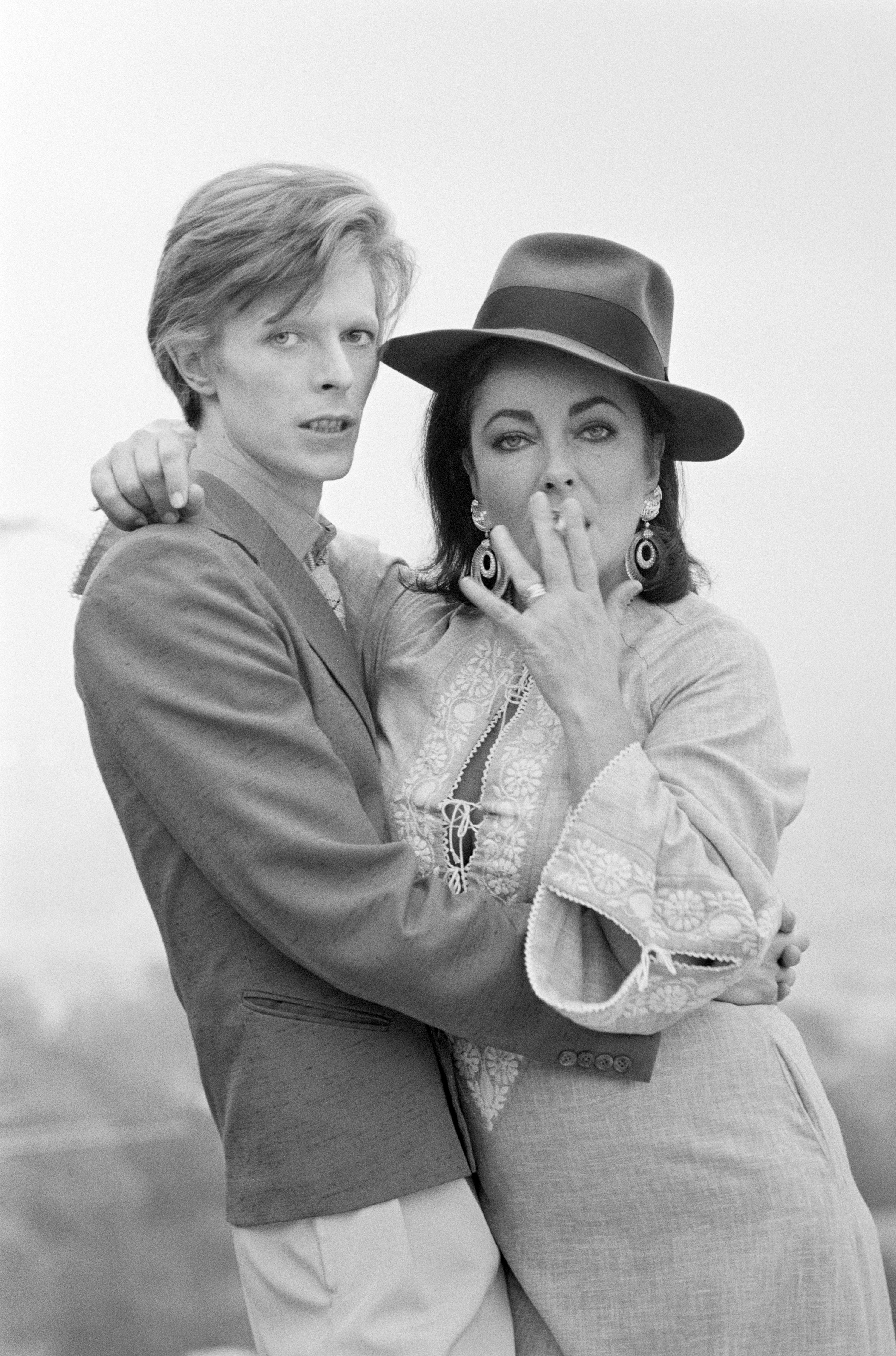 Bowie e Liz Taylor  (Foto: Terry O'Neill/Divulgação)