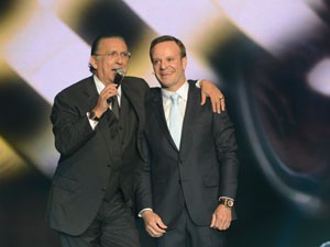 Galvão e Rubens Barrichello na festa 'Vem aí', que anunciou a programação 2013 da TV Globo (Foto: TV Globo/Zé Paulo Cardeal)