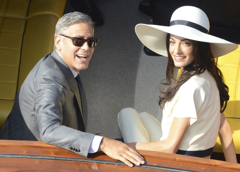 O casal Clooney após a cerimônia do casamento civel, em Veneza, na Itália