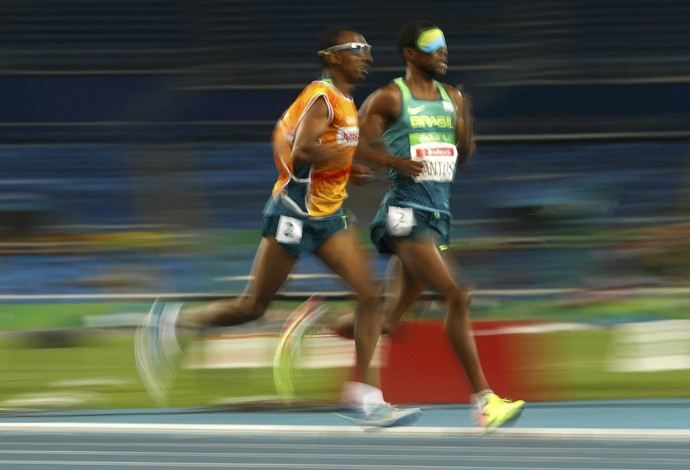 Odair Santos prata 1500m T11 atletismo rio 2016 paralimpíada (Foto: Reuters) Odair Santos prata 1500m T11 atletismo rio 2016 paralimpíada (Foto: Reuters)