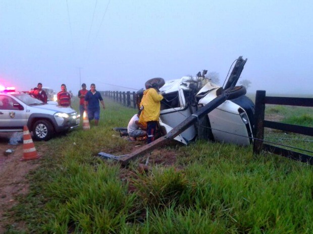 G Jovem Morre E Dois Ficam Feridos Ap S Ve Culo Bater Em Poste Em Mt