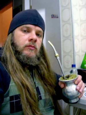 Lucas Blascke é apaixonado por café, mas não dispensa um bom chimarrão. (Foto: Divulgação/Arquivo pessoal)