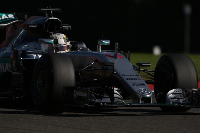 Lewis Hamilton nos treinos livres para  GP da Bélgica (Foto: Getty Images)