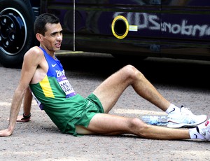Marilson dos Santos no final da maratona das Olimpíadas (Foto: AFP) Marilson dos Santos no final da maratona das Olimpíadas (Foto: AFP)