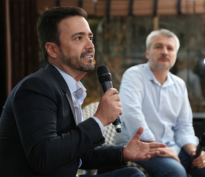 O autor Daniel Ortiz fala diante dos convidados (Foto: Fabiano Battaglin/ Gshow) O autor Daniel Ortiz fala diante dos convidados (Foto: Fabiano Battaglin/ Gshow)