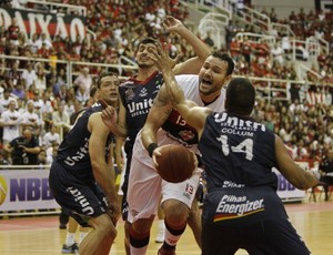 Flamengo x Uberlândia, final NBB-5 (Foto: Divulgação/ LNB)