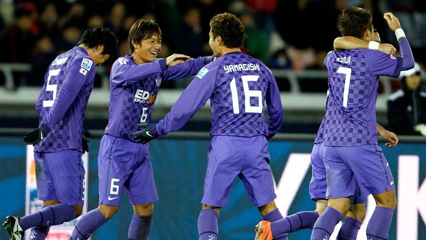 Toshihiro Aoyama comemora gol do Hiroshima (Foto: Reuters)