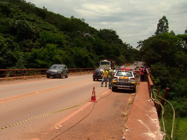 Segundo a polícia, queda foi de altura de 50 metros. (Foto: Reprodução/ TV Globo)