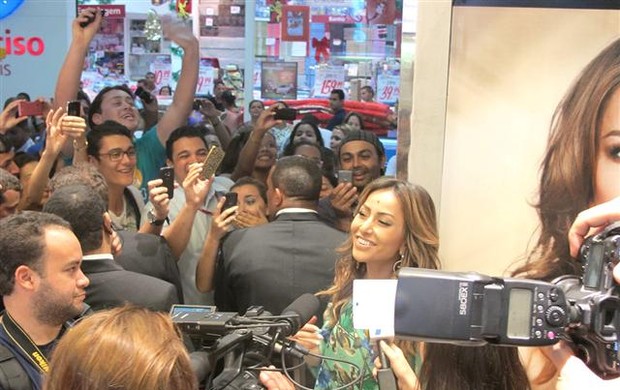 Sabrina Sato em Recife nas lojas Yes Cosmetics! (Foto: Divulgação)