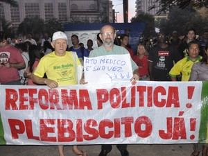 Manifestação em Cuiabá (Foto: Renê Dióz/G1)