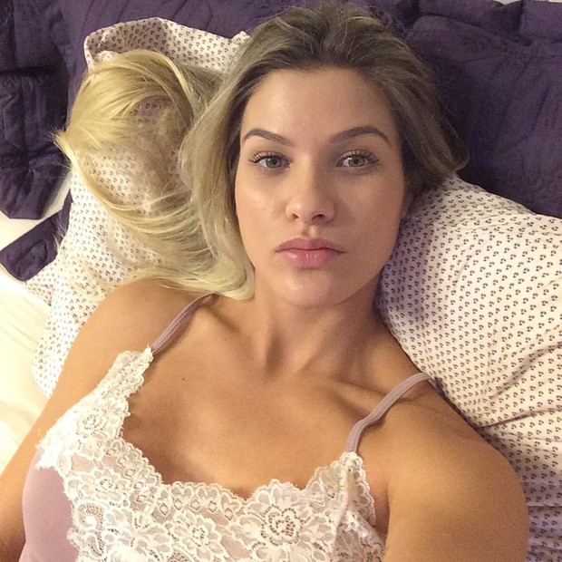 Andressa Suita posa antes de dormir (Foto: Instagram/ Reprodução)