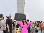 Grávida, Kim Kardashian visita o Cristo Redentor