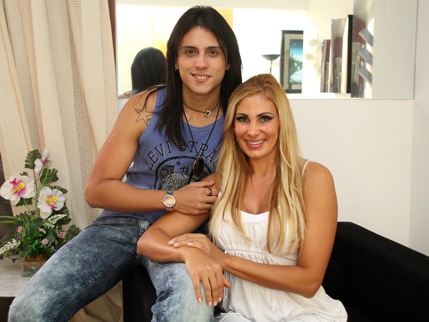 Angela Bismarchi e filho (Foto: Daniel Pinheiro / Divulgação)