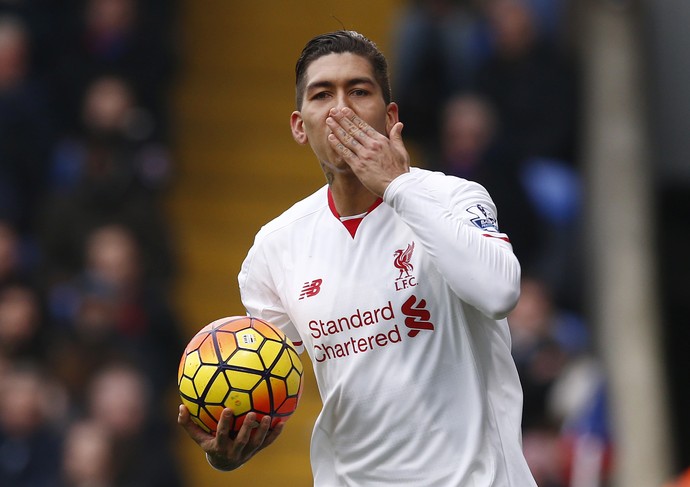 Firmino manda beijinho para comemorar gol, Crystal Palace x Liverpool (Foto: Reuters / Eddie Keogh )