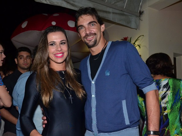 Giba e a mulher no aniversário de Anitta no Rio (Foto: Roberto Teixeira/ EGO)