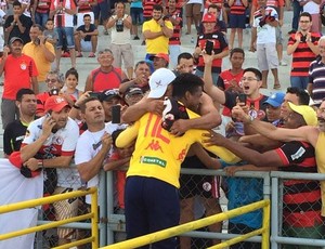 Pantera, goleiro do América-RN homenagem Campinense (Foto: Silas Batista / GloboEsporte.com)