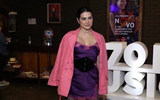 Cleo Usa Lingerie Como Vestido Em Pr Estreia Quem Quem News