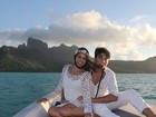 Lua de mel: Carol Castro posta fotos em praia de Bora Bora com o marido