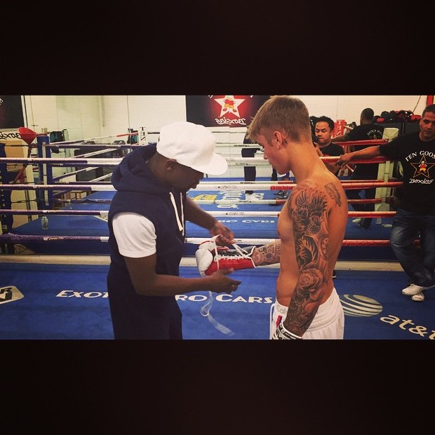 Justin Bieber luta boxe (Foto: Instagram/ Reprodução)