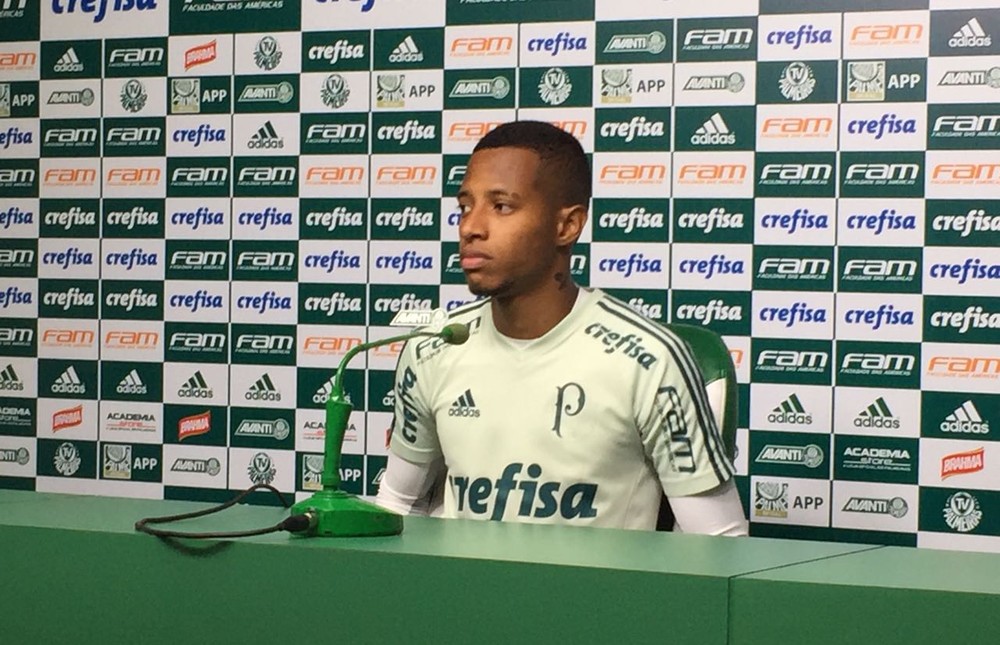  Tchê Tchê fala sobre antiga função e diz: 'Prefiro jogar da maneira que o Cuca joga'