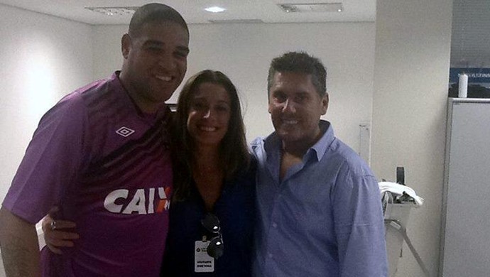 Adriano Aparece Com A Camisa De Treino Do Atlético Pr Pela Primeira Vez