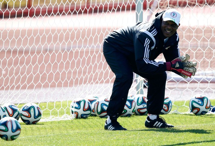 Stephen Keshi nigéria treino (Foto: Agência Reuters)