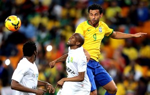 Fred brasil África do Sul amistoso (Foto: Mowa Press)
