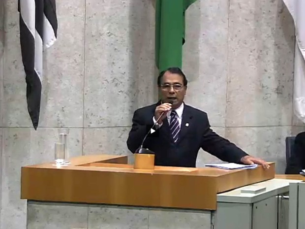 Vereador Salomão Pereira durante sessão na Câmara de São Paulo (Foto: Reprodução/Câmara Municipal de São Paulo)