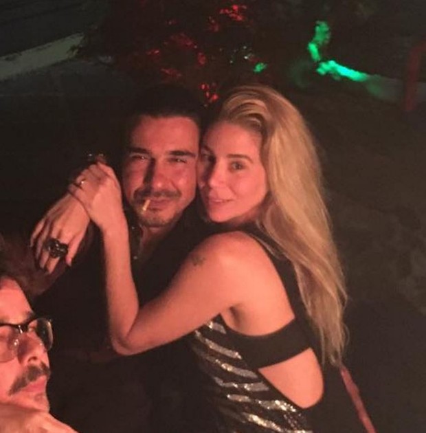 André Gonçalves e Danielle Winits estão muito apaixonados (Foto: Reprodução/Instagram)