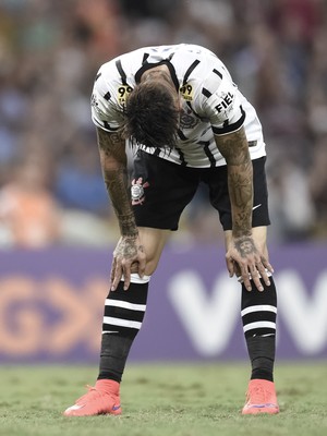 Guerrero entra para rol de ídolos com saída conturbada do Timão; veja lista