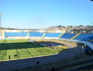 Estádio Melão, em Varginha (Foto: Tiago Campos / Globoesporte.com)