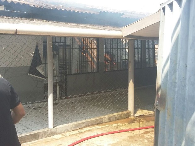 G1 Fogo em colchão causa incêndio na Casa de Albergue em Jaru RO