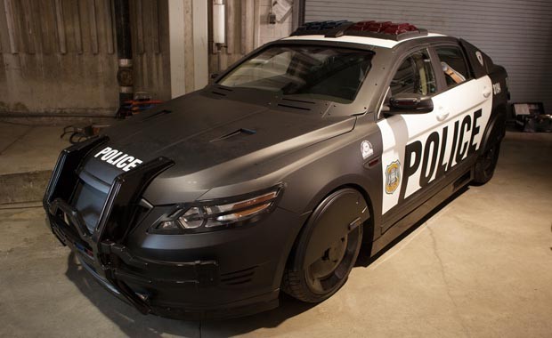 Ford Taurus está no novo Robocop (Foto: Divulgação)