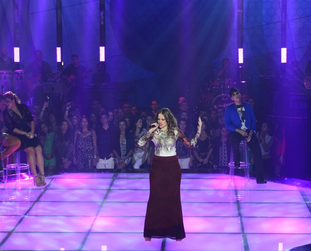 Nathalie Alvim canta “What´s Up”, sucesso de Linda Perry (Foto: Camila Serejo/ Gshow)