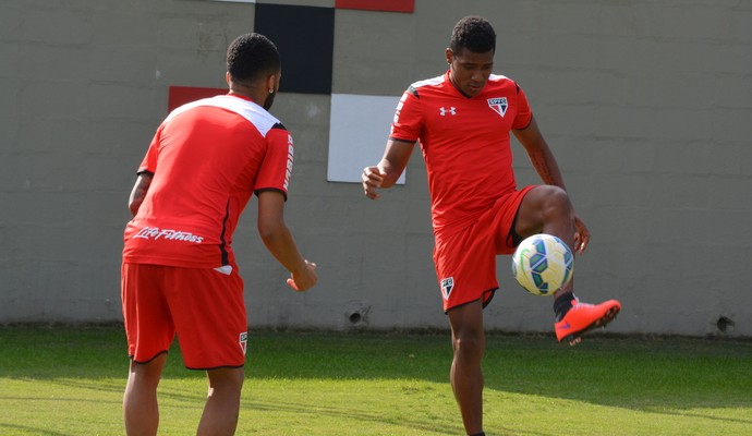 Wesley e Wilder Guisao deixam Reffis e fazem primeiro treino no campo