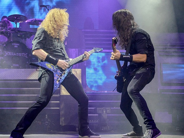 O vocalista Dave Mustaine e o guitarrista Kiko Loureiro durante show do Megadeth neste domingo (7) no Espaço das Américas, em São Paulo (Foto: Leandro Anhelli/Divulgação/T4F)